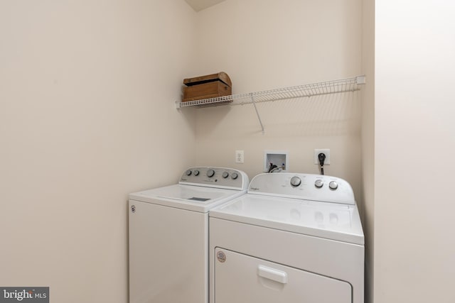 1908 Golden Morning Dr Unit 38, Bowie, MD 20721 - laundry area featuring washer and dryer