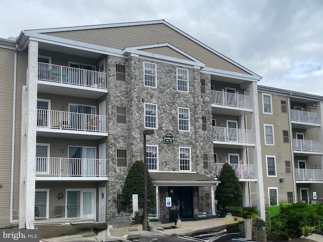 649 Brandon Rd, Eagleville, PA 19403 - view of apartment building / complex