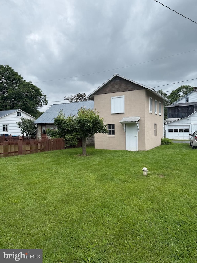 210 Division St, Hummelstown, PA 17036 - rear view of property featuring concrete block siding