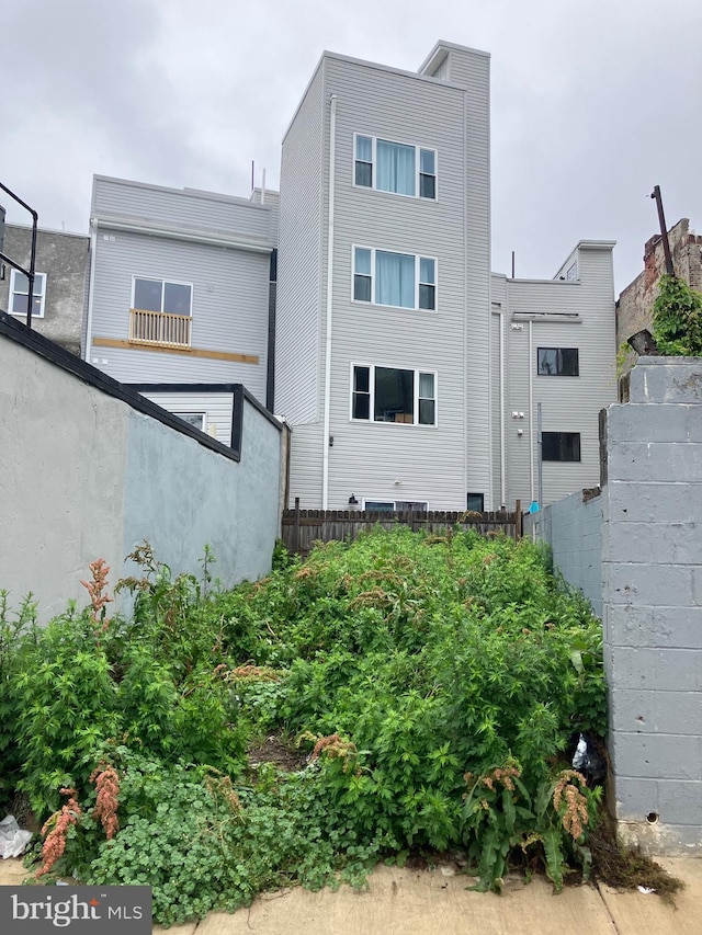 2422 Trenton Ave, Philadelphia, PA 19125
