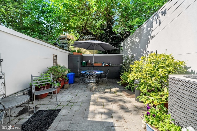 1812 Fairmount Ave, Philadelphia, PA 19130 - view of patio / terrace with outdoor dining space