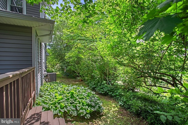 20 Oberlin Ave, Swarthmore, PA 19081 - view of yard with central AC unit