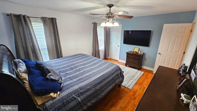 14 Curry Ln, Horsham, PA 19044 - bedroom featuring light wood finished floors, a ceiling fan, and baseboards