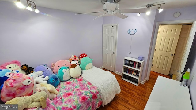 14 Curry Ln, Horsham, PA 19044 - bedroom with wood finished floors, a ceiling fan, and baseboards