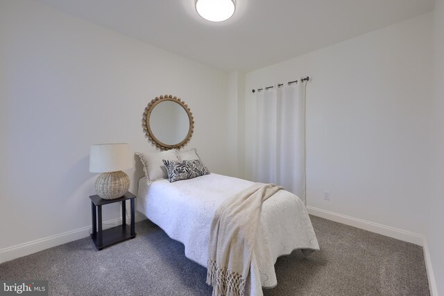 30 N Marshall St, Lancaster, PA 17602 - carpeted bedroom with baseboards