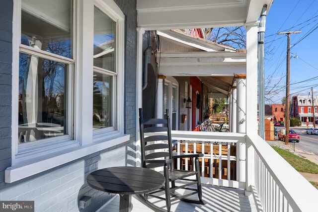 30 N Marshall St, Lancaster, PA 17602 - view of wooden porch