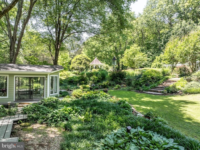3520 Musket Dr, Midlothian, VA 23113 - view of grassy yard with stairs