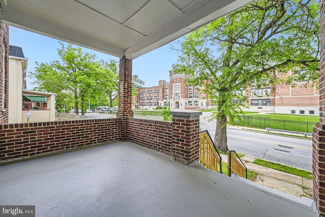 118 N Hilton St, Baltimore, MD 21229 - view of patio