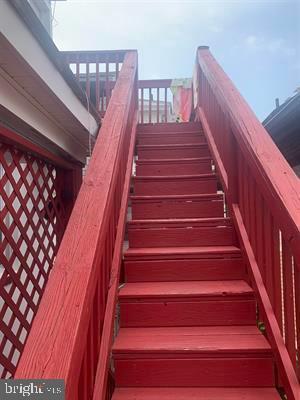 19 S Elberon Ave, Atlantic City, NJ 08401 - view of staircase