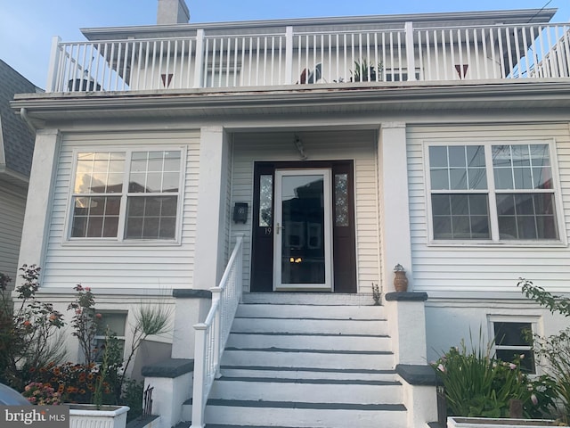 19 S Elberon Ave, Atlantic City, NJ 08401 - view of exterior entry featuring a balcony