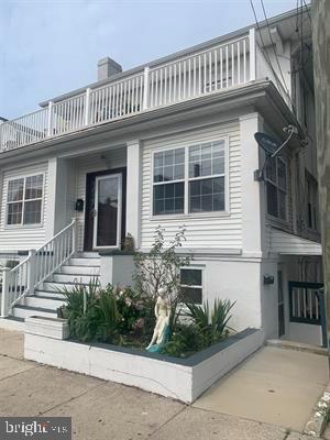 19 S Elberon Ave, Atlantic City, NJ 08401 - view of exterior entry with a balcony