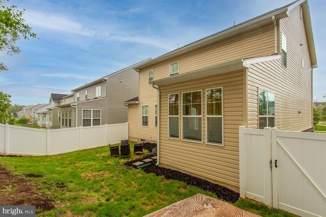 16600 Tortola Dr, Accokeek, MD 20607 - back of property featuring a gate and a residential view