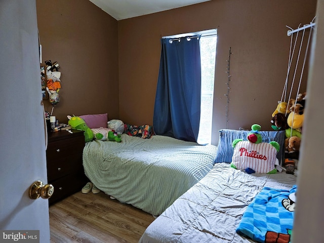 1106 Crestmont Dr, Mantua, NJ 08051 - bedroom with wood finished floors