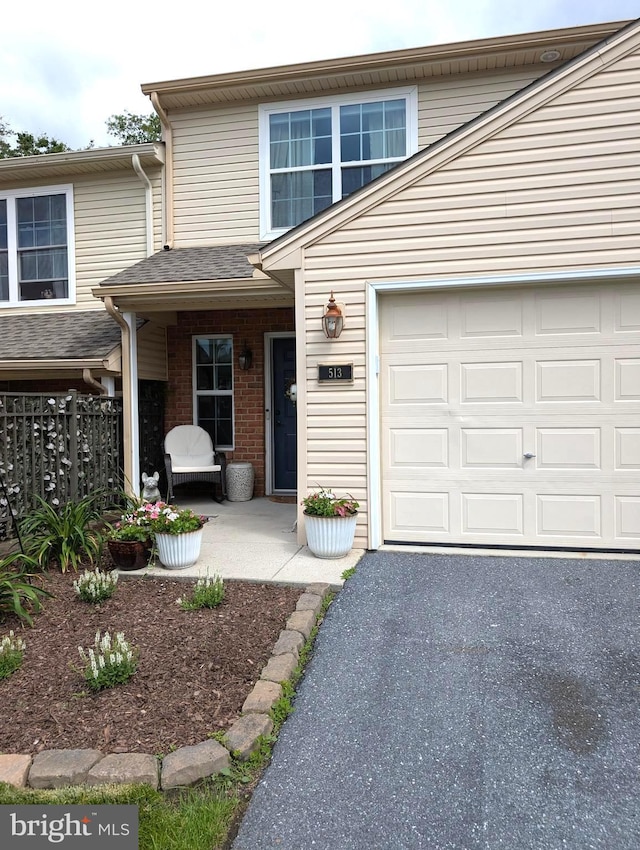 513 Dakemich Ct, Enola, PA 17025 - view of front facade with asphalt driveway