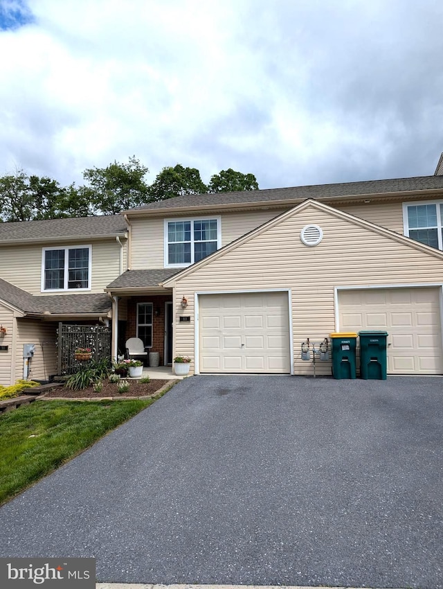 513 Dakemich Ct, Enola, PA 17025 - view of front of home with driveway and an attached garage