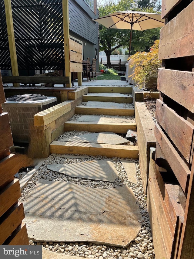 5929 Onondaga Rd, Bethesda, MD 20816 - view of wooden terrace