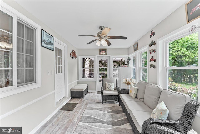 320 Lees Brg, Nottingham, PA 19362 - sunroom / solarium featuring wood finished floors and baseboards