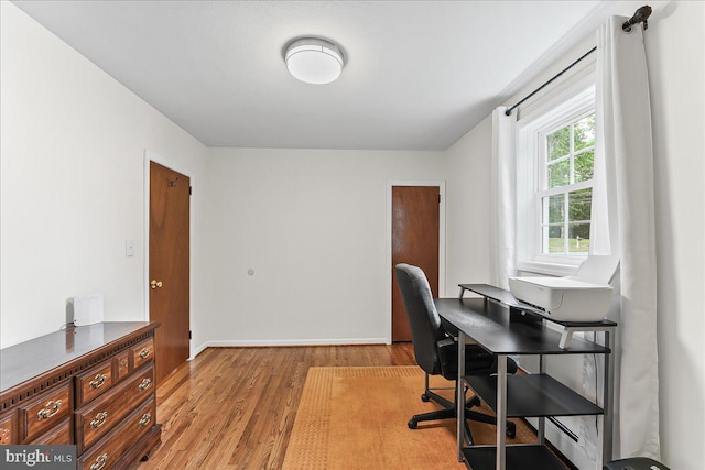 320 Lees Brg, Nottingham, PA 19362 - office area with light wood finished floors and baseboards