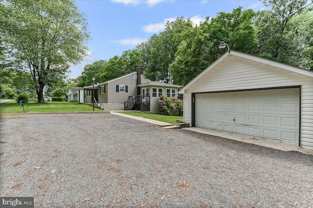 320 Lees Brg, Nottingham, PA 19362 - view of front of home featuring an outdoor structure, a detached garage, and a front lawn