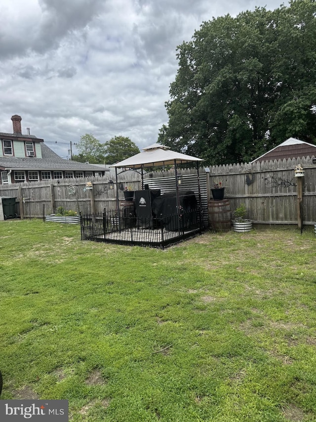 32 Jacobstown Rd, New Egypt, NJ 08533 - view of yard with a gazebo