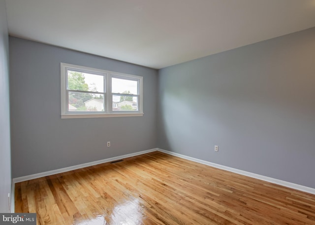 3900 Mark Ave, Harrisburg, PA 17110 - empty room with light wood-type flooring and baseboards