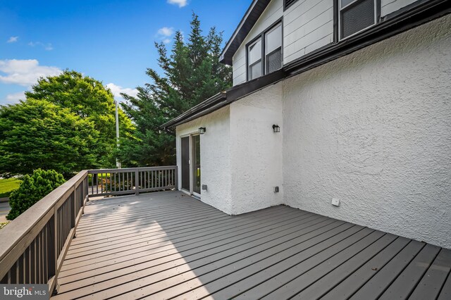 1402 W Old Cold Spring Ln, Baltimore, MD 21209 - view of wooden terrace