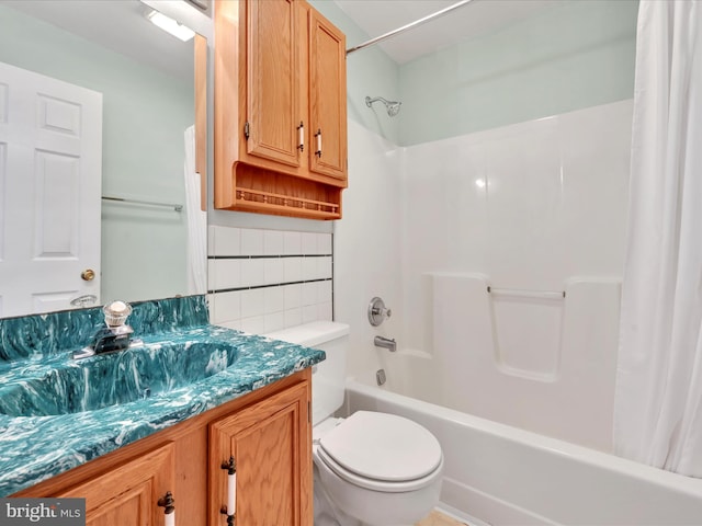 95 Comanche Dr, Auburn, PA 17922 - bathroom featuring shower / tub combo and vanity