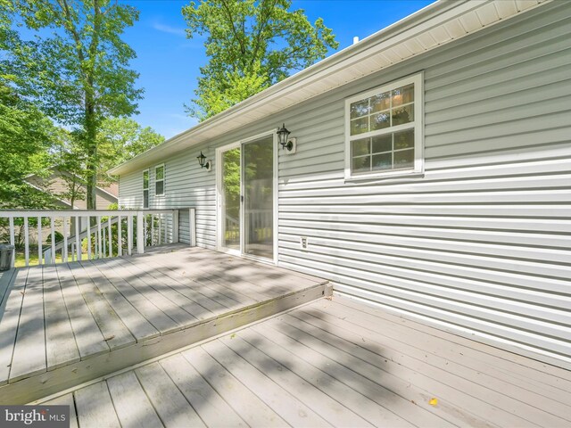 95 Comanche Dr, Auburn, PA 17922 - view of deck