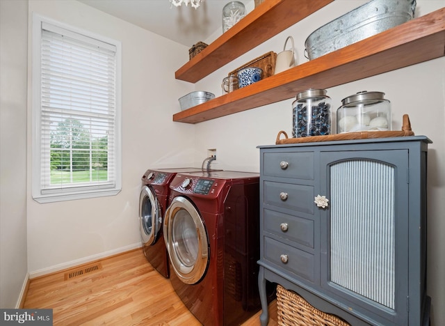 3 Graham Ct, Middletown, DE 19709 - laundry room featuring washer and clothes dryer, baseboards, and light wood finished floors
