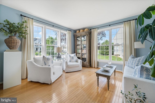 3 Graham Ct, Middletown, DE 19709 - living area with light wood finished floors