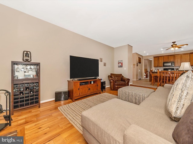 6810 Morrow Way, Frederick, MD 21703 - living area featuring a ceiling fan, light wood-style floors, recessed lighting, and baseboards
