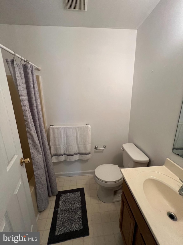 745 Cedar Ct, Red Hill, PA 18076 - full bath featuring vanity, shower / bath combo, and tile patterned floors