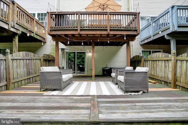 3061 Raking Leaf Dr, Abingdon, MD 21009 - wooden terrace with a fenced backyard and a gate