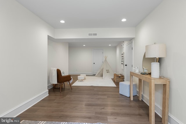 3718 Gradyville Rd, Newtown Square, PA 19073 - living area featuring wood finished floors, recessed lighting, and baseboards