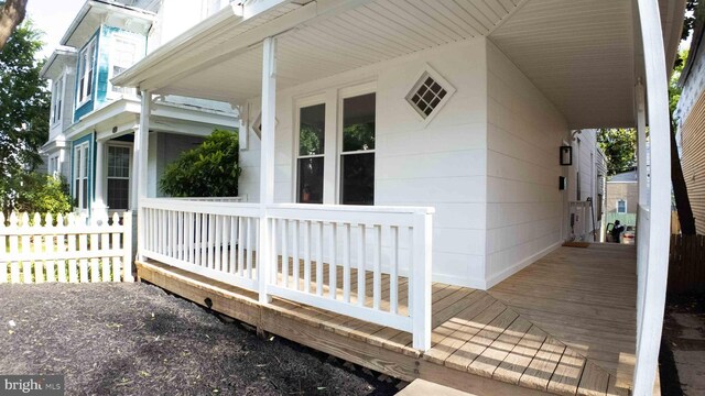 405 Calvin Ave, Baltimore, MD 21218 - view of property exterior