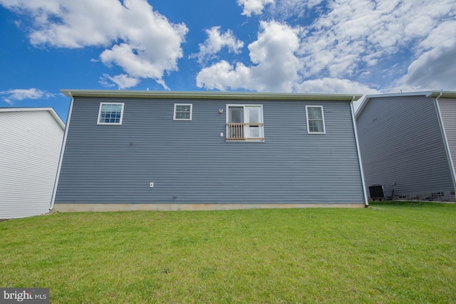 316 Pochards Ct, Martinsburg, WV 25403 - rear view of property with a yard and central AC