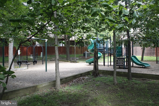 13512 Turquoise Ln, Herndon, VA 20170 - view of community jungle gym