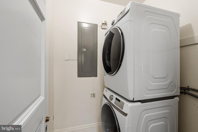 3 Devon Hill Rd Unit D4, Baltimore, MD 21210 - washroom with stacked washer / drying machine and electric panel