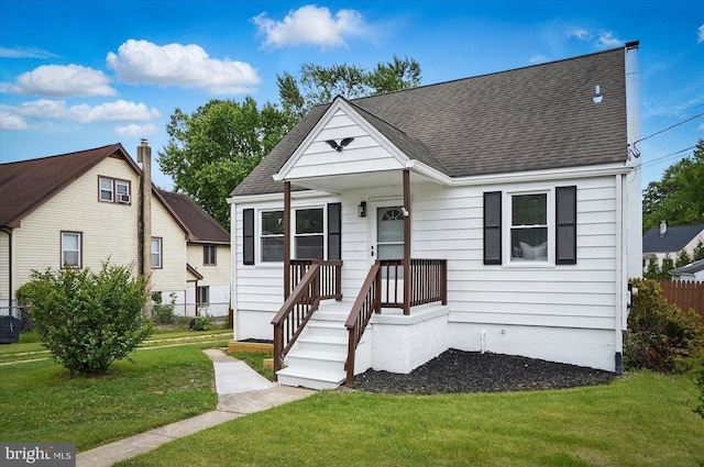 12 N Hawthorne Rd N, Middle River, MD 21220 - bungalow-style house with roof with shingles