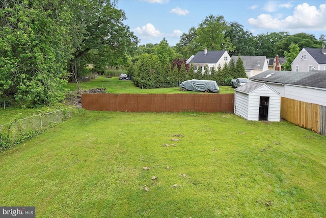 12 N Hawthorne Rd N, Middle River, MD 21220 - view of yard