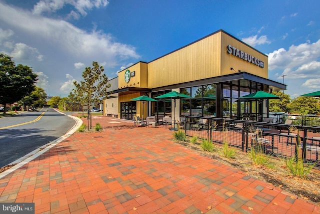 11500 Golden Post Ln, Gaithersburg, MD 20878 - view of building exterior