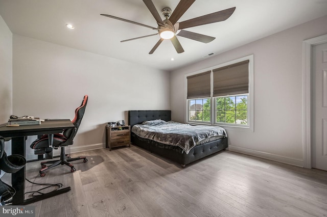 20 Doe Hill Ct, Camden Wyoming, DE 19934 - bedroom featuring wood finished floors, baseboards, a ceiling fan, and recessed lighting