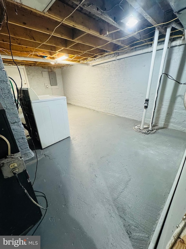 1402 W Saratoga St, Baltimore, MD 21223 - unfinished basement with washer / clothes dryer and electric panel