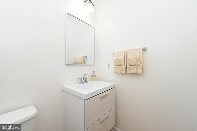 15255 Leicestershire St, Woodbridge, VA 22191 - bathroom featuring vanity and toilet