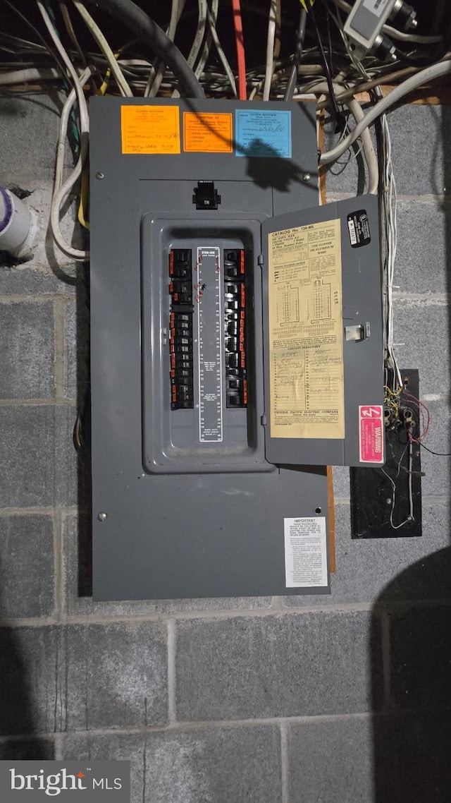 426 Parkwynne Rd, Lancaster, PA 17601 - utility room featuring electric panel
