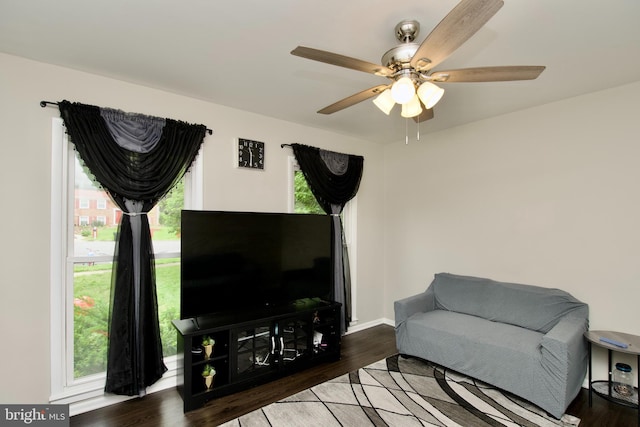 13732 Moccasin Ct, Woodbridge, VA 22193 - living room with ceiling fan and wood finished floors