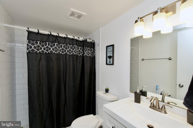 13732 Moccasin Ct, Woodbridge, VA 22193 - bathroom featuring vanity, toilet, and a shower with curtain
