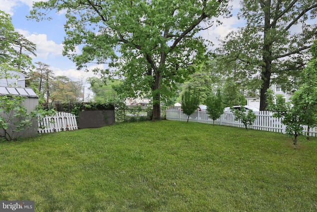 101 Chelsea Ave, Pine Beach, NJ 08741 - view of yard