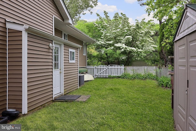 101 Chelsea Ave, Pine Beach, NJ 08741 - view of yard