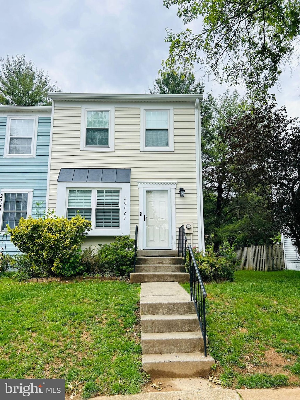 20429 Ambassador Ter Unit 20429, Germantown, MD 20874 - townhome / multi-family property featuring entry steps